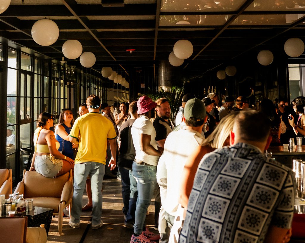 B5BC1543-1152-40DA-A39A-34153E427A1B